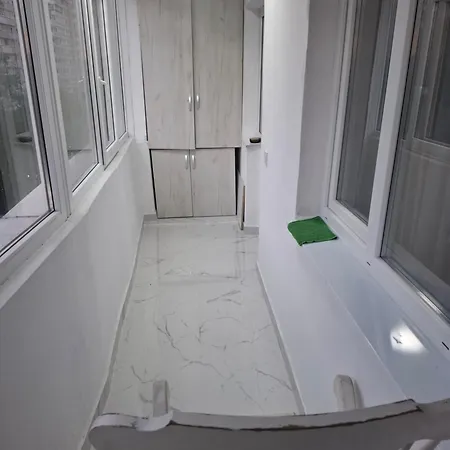 Piata Victoriei, 3 * Bucharest