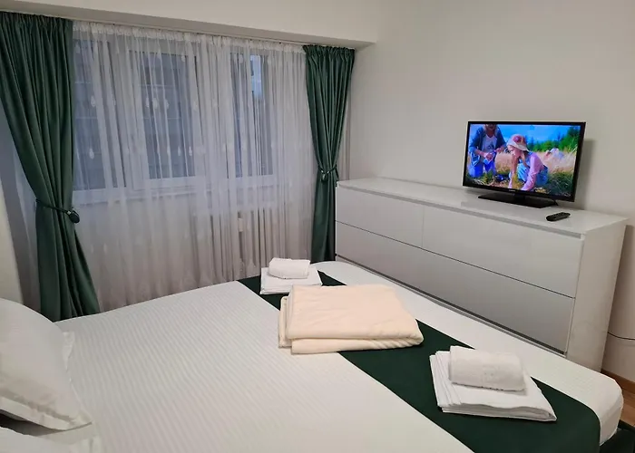 Piata Victoriei, 3 * Bucharest
