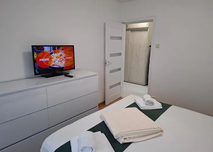 Piata Victoriei, 3 Apartment Bucharest